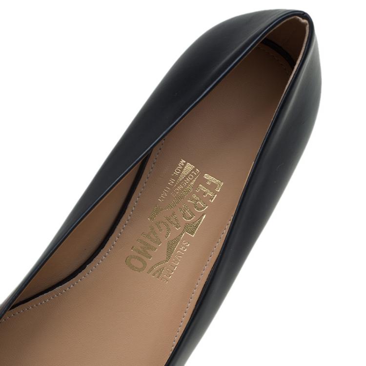 Pre Owned Salvatore Ferragamo Black Leather Lola Ballet Flats Size 40.5