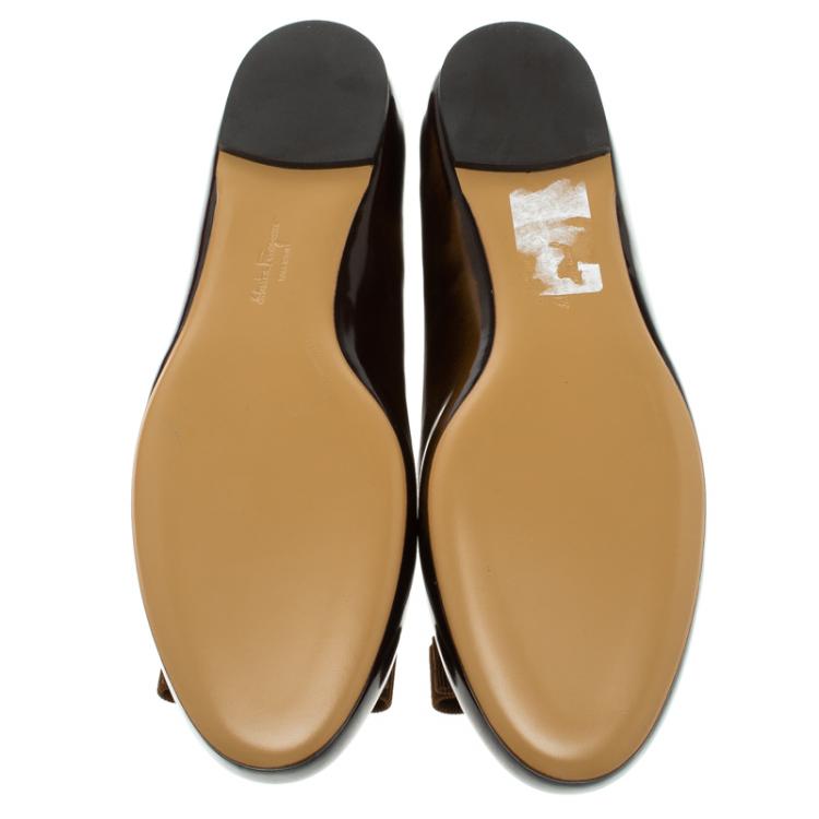 مملوكة مسبقًا Salvatore Ferragamo Two Tone Brown Leather Varina Ballet Flats Size 40.5