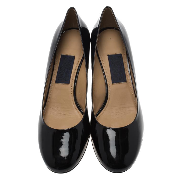 Pre Owned Salvatore Ferragamo Black Patent Ninfea Lucite Block Heel Pumps Size 40.5