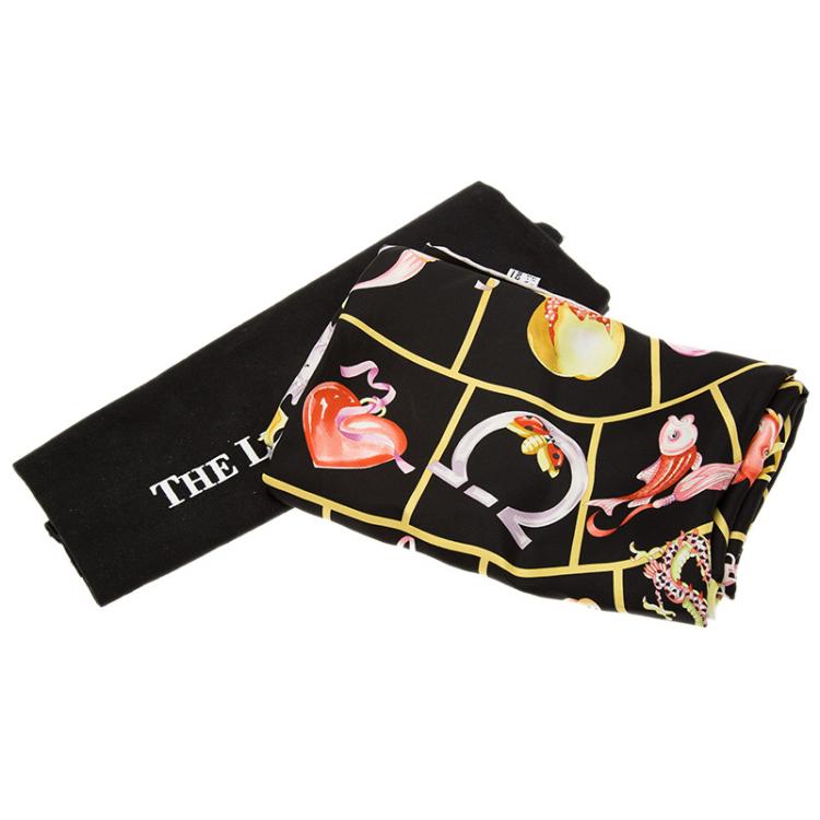 Pre Owned Salvatore Ferragamo Black Printed Square silk scarf
