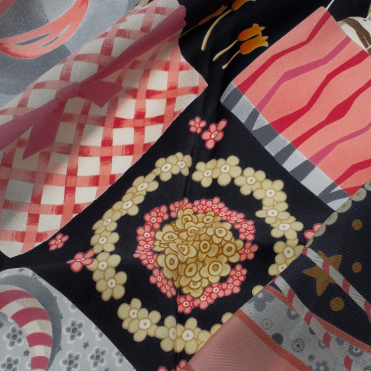 Pre Owned Salvatore Ferragamo Multicolor Hot Air Balloon Print Silk Square Scarf