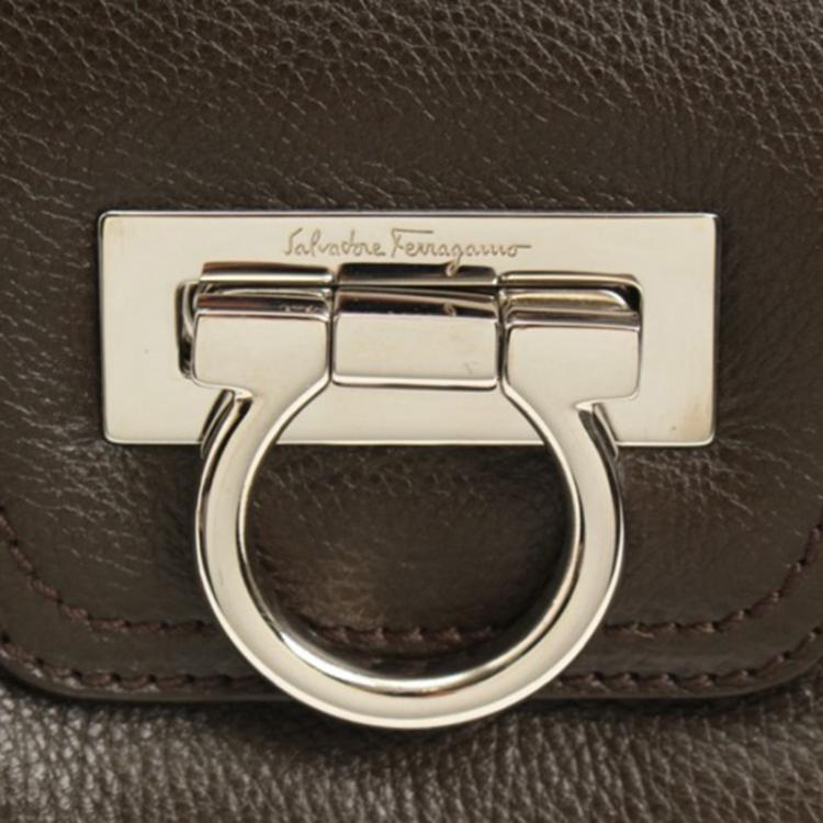 Pre Owned Salvatore Ferragamo Khaki Leather Shoulder Bag