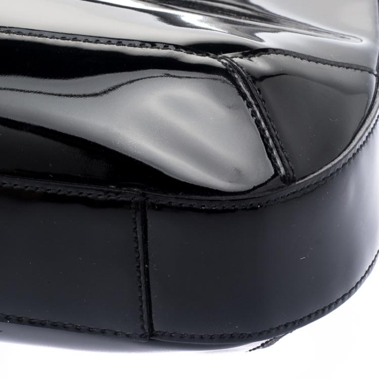 Pre Owned Salvatore Ferragamo Black Patent Leather Shoulder Bag