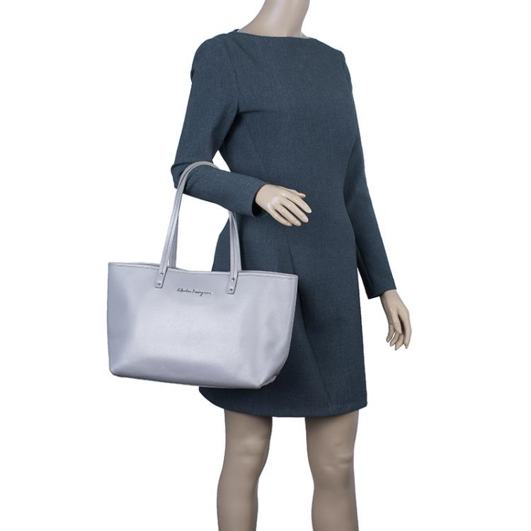 Pre Owned Salvatore Ferragamo Grey Leather Shopper Tote