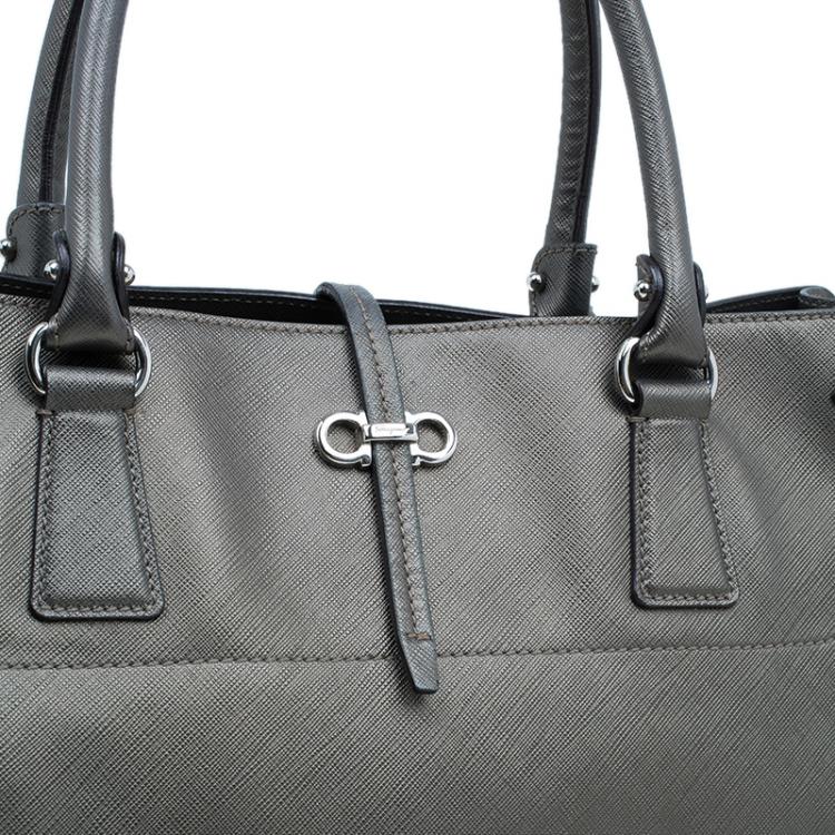 Pre Owned Salvatore Ferragamo Metallic Grey Leather Large Briana Tote