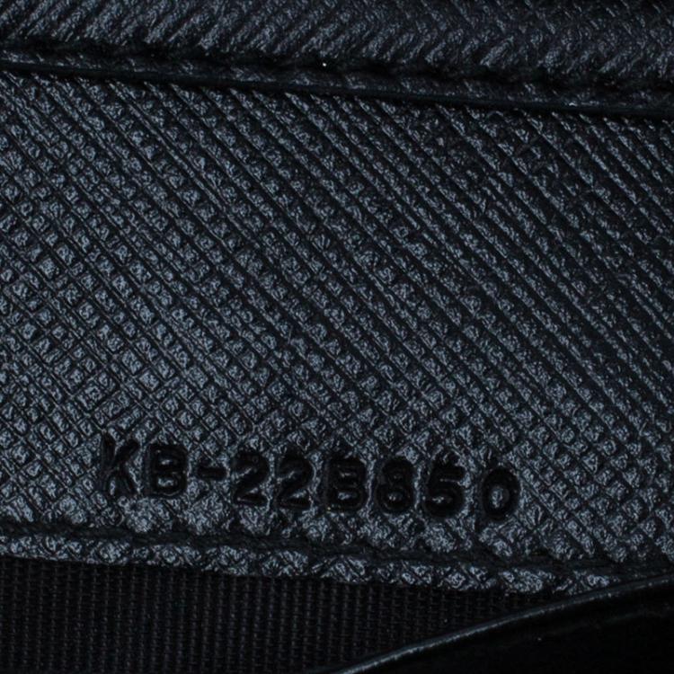 Pre Owned Salvatore Ferragamo Black Leather Miss Vara Chain Wallet
