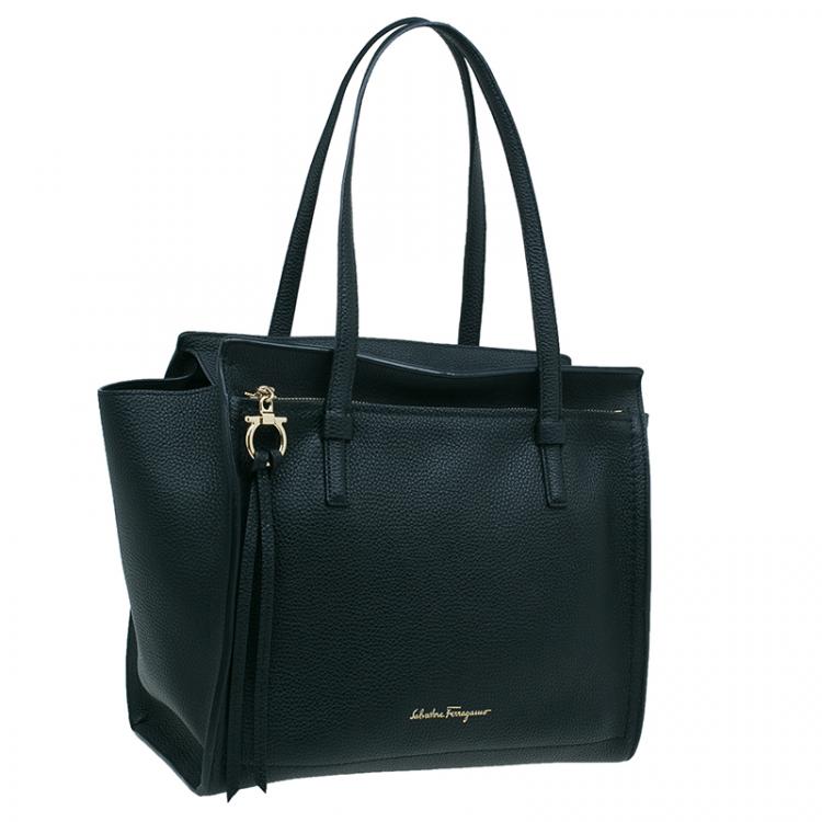 Pre Owned Salvatore Ferragamo Black Pebbled Leather Medium Amy Tote Bag