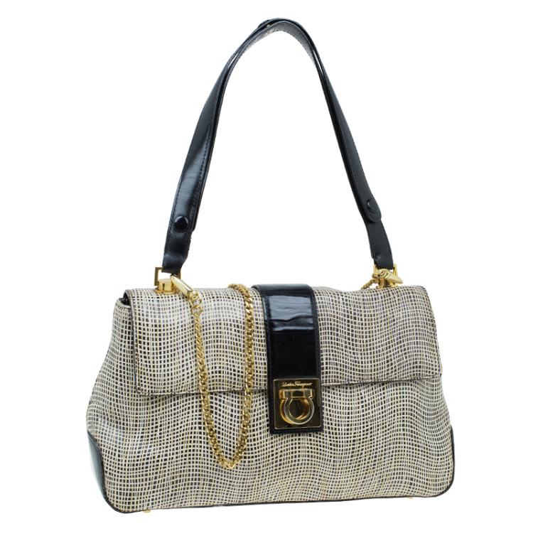 مملوكة مسبقًا Salvatore Ferragamo Bi Color Embossed Leather Gancini Shoulder Bag