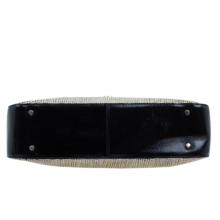 مملوكة مسبقًا Salvatore Ferragamo Bi Color Embossed Leather Gancini Shoulder Bag