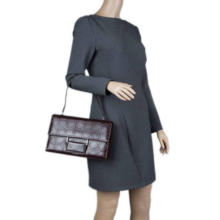 مملوكة مسبقًا Salvatore Ferragamo Brown Leather Signature Shoulder Bag