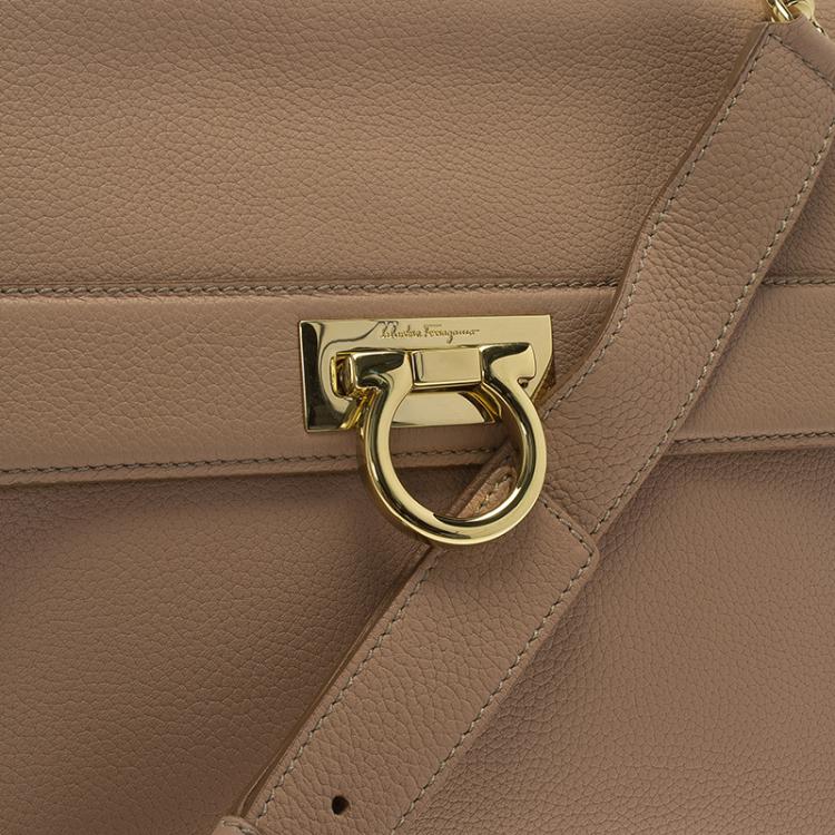 مملوكة مسبقًا Salvatore Ferragamo Beige Leather Medium Sofia Top Handle Bag