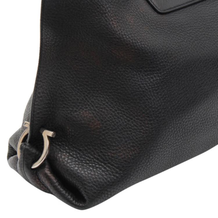 Pre Owned Salvatore Ferragamo Black Pebbled Gancini Leather Fanisa Shoulder Bag