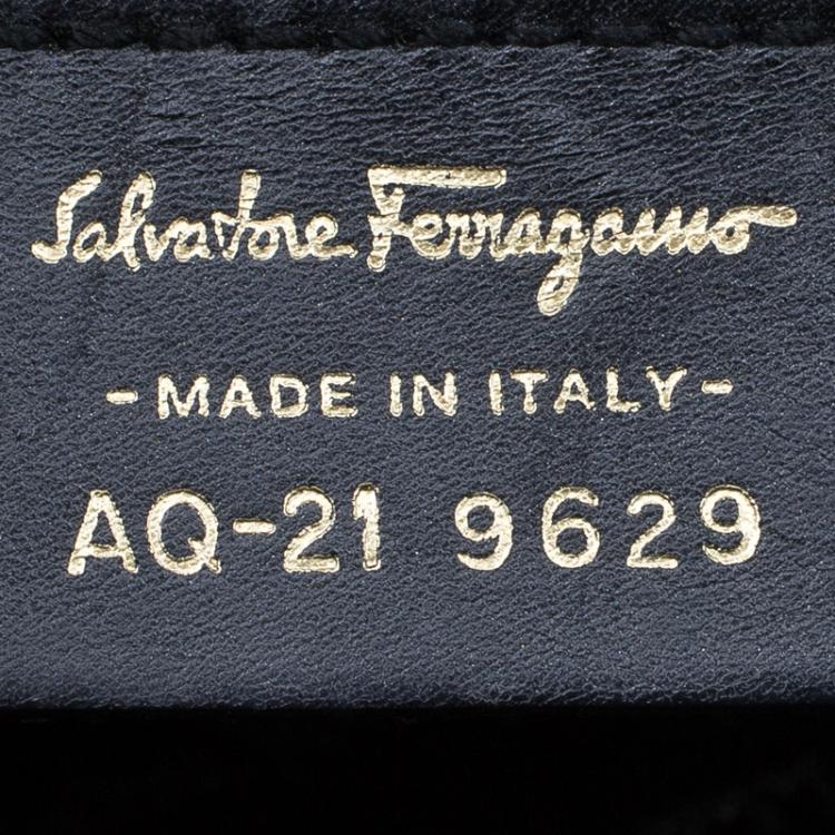 مملوكة مسبقًا Salvatore Ferragamo Black Leather Chain Clutch Bag