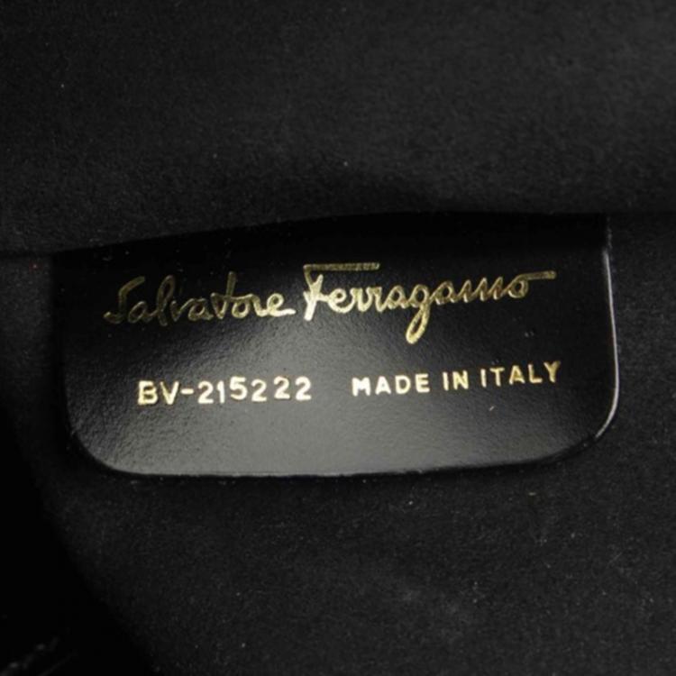مملوكة مسبقًا Salvatore Ferragamo Black Shiny Leather Shoulder Bag