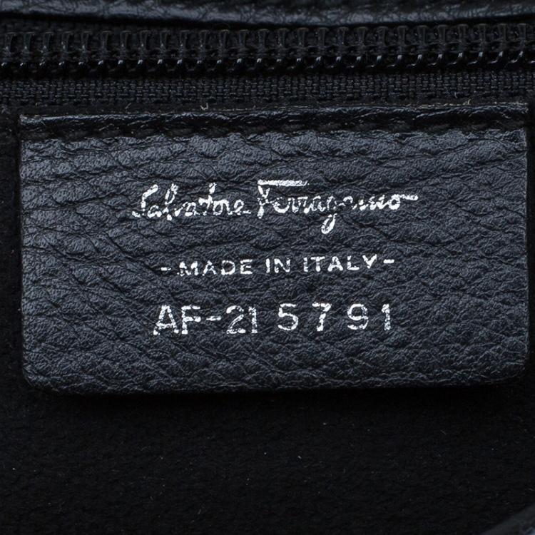 Pre Owned Salvatore Ferragamo Black Pebbled Leather Shoulder Bag