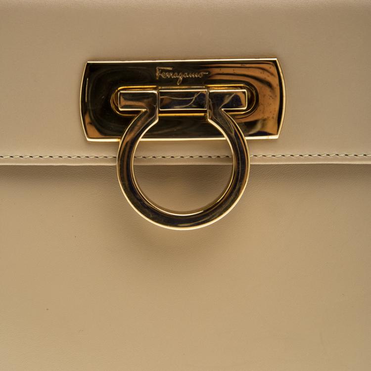 Pre Owned Salvatore Ferragamo Beige Leather Kelly Top Handle Bag