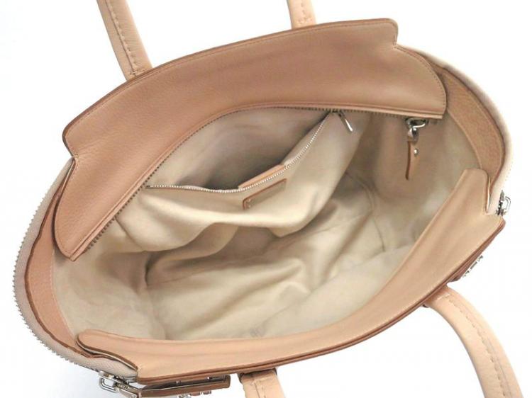 مملوكة مسبقًا Salvatore Ferragamo Beige Leather Verve Tote