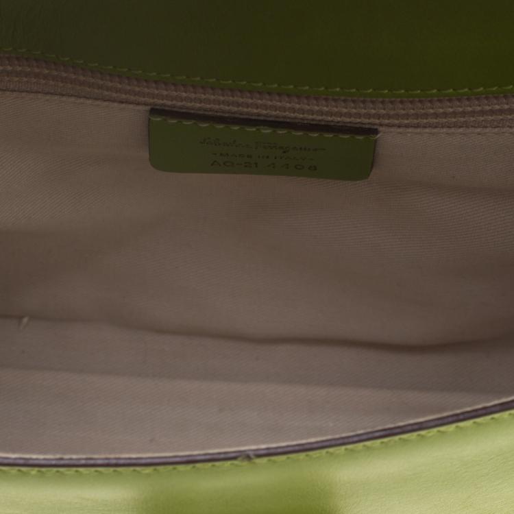 Pre Owned Salvatore Ferragamo Green Leather Shoulder Bag