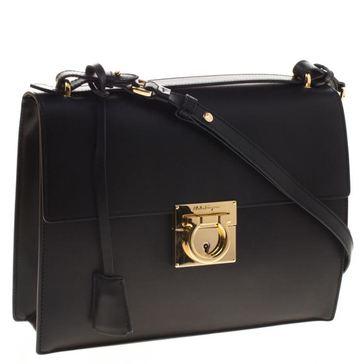 Pre Owned Salvatore Ferragamo Black Leather Gancio Lock Shoulder Bag