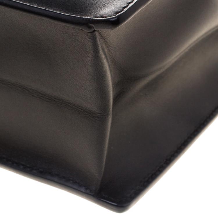 Pre Owned Salvatore Ferragamo Black Leather Gancio Lock Shoulder Bag
