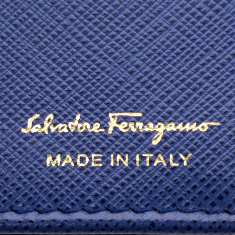 مملوكة مسبقًا Salvatore Ferragamo Blue Leather Miss Vara Wallet On Chain