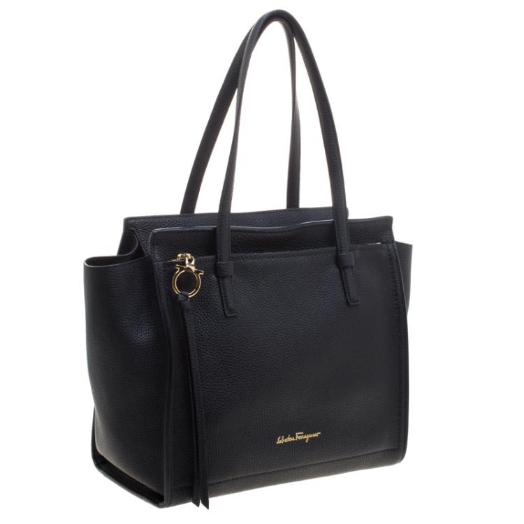 Pre Owned Salvatore Ferragamo Black Leather Medium Amy Tote