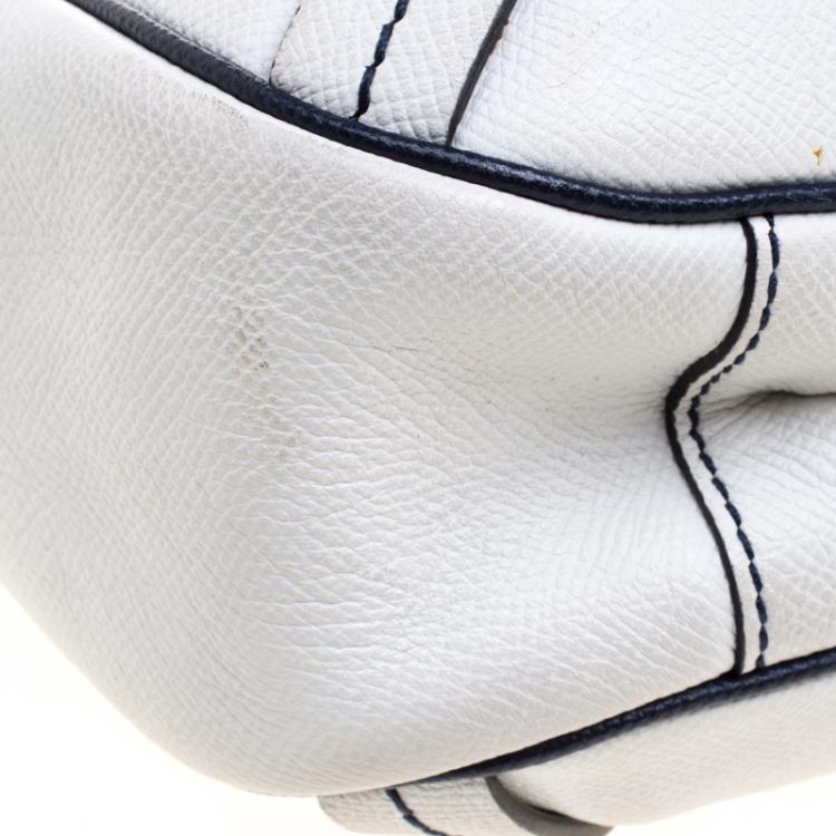 مملوكة مسبقًا Salvatore Ferragamo White Leather Bamboo Motif Shoulder Bag