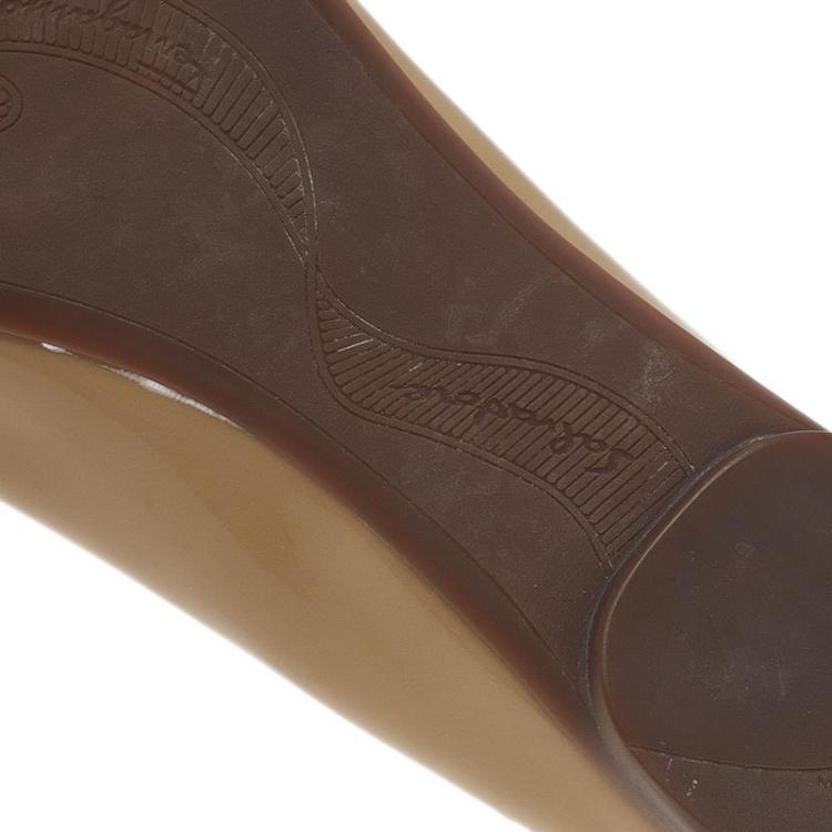 Pre Owned Salvatore Ferragamo Beige Leather Sun Ballet Flats Size 40.5