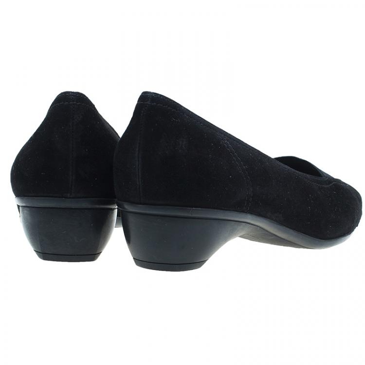 Pre Owned Salvatore Ferragamo Black Suede Pumps Size 39.5