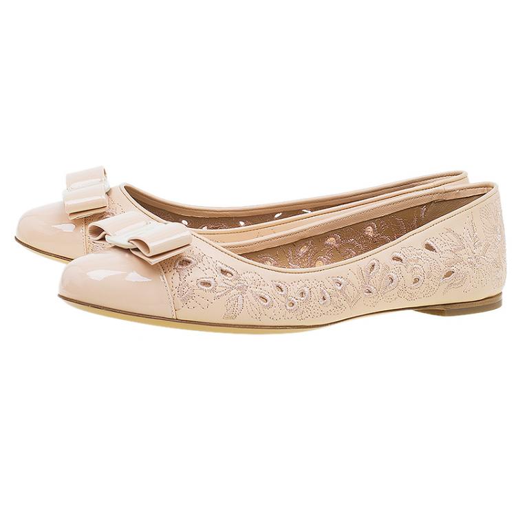 Pre Owned Salvatore Ferragamo Beige Varina Leather Laser Cut Out Ballet Flats Size 39.5
