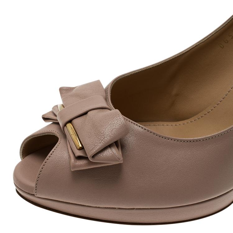 Pre Owned Salvatore Ferragamo Beige Leather Rosella Bow Peep Toe Platform Pumps Size 41.5