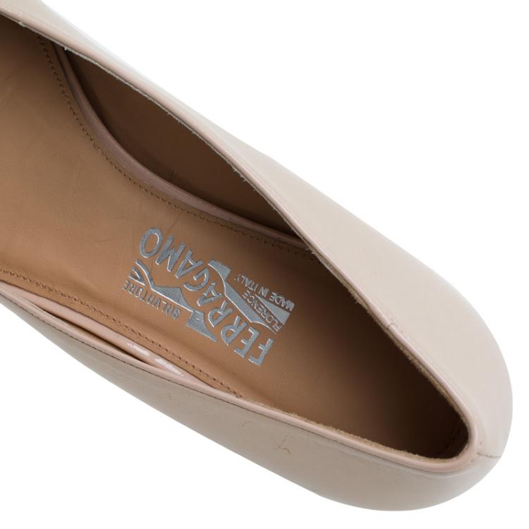 Pre Owned Salvatore Ferragamo Beige Leather Sun Ballet Flats Size 41