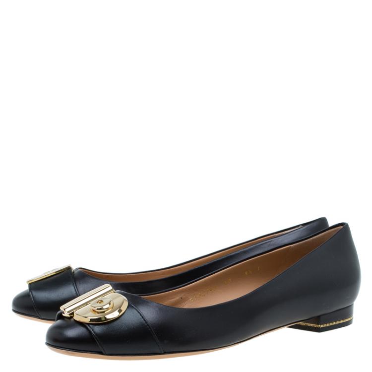 مملوكة مسبقًا Salvatore Ferragamo Black Leather Fiamma Keyhole Ballet Flats Size 40