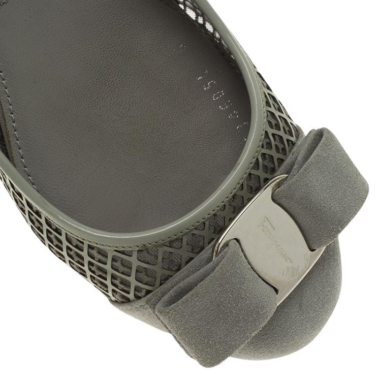 Pre Owned Salvatore Ferragamo Grey Suede Laser Cut Varina Ballet Flats Size 36.5