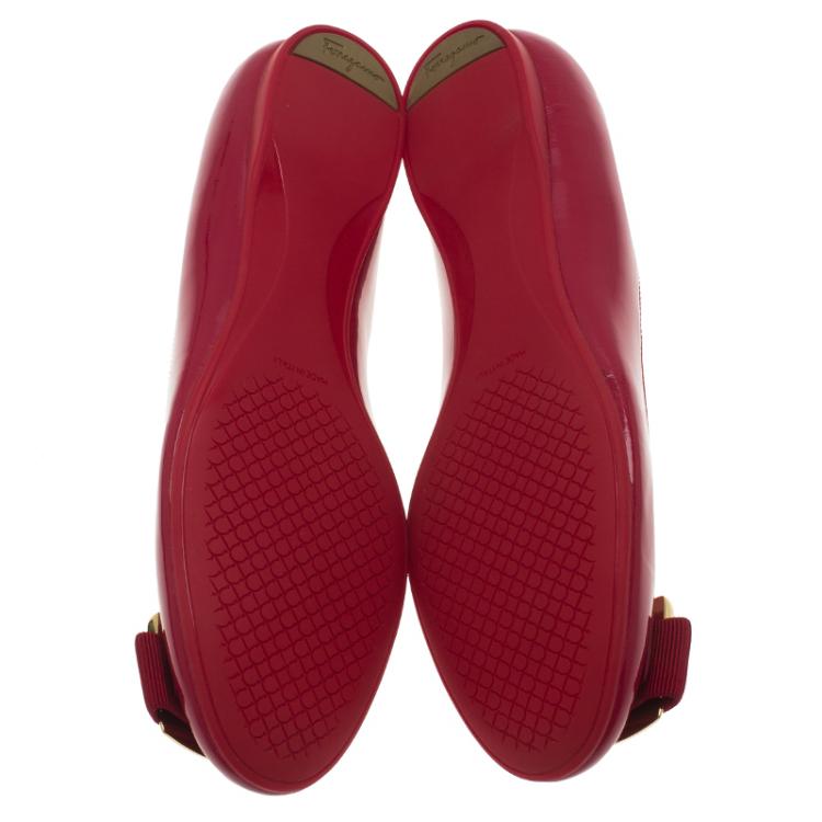 مملوكة مسبقًا Salvatore Ferragamo Red Patent Ninna Kangaroo Bow Ballet Flats Size 36