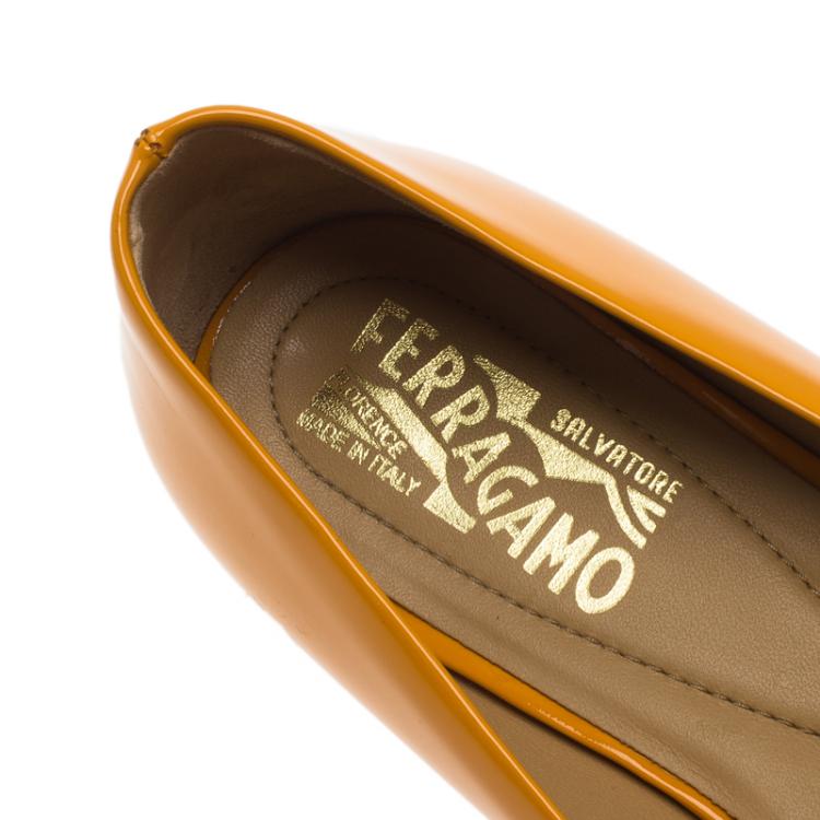 Pre Owned Salvatore Ferragamo Orange Patent Vara Ballet Flats Size 37.5