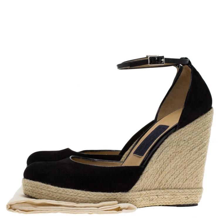 مملوكة مسبقًا Salvatore Ferragamo Black Suede Ankle Strap Espadrille Wedges Size 39.5