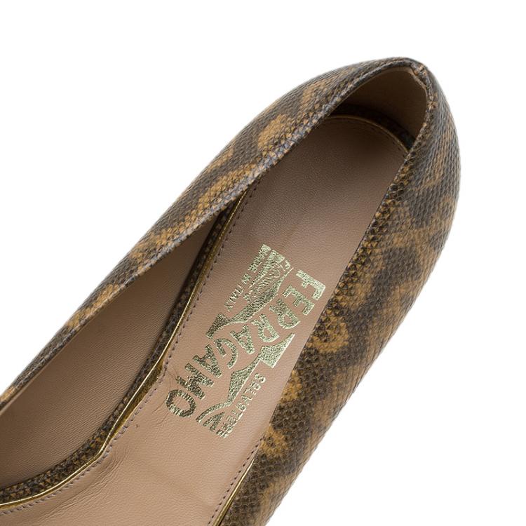 Pre Owned Salvatore Ferragamo Tan Embossed Leather Bow Vara Block Heel Pumps Size 40