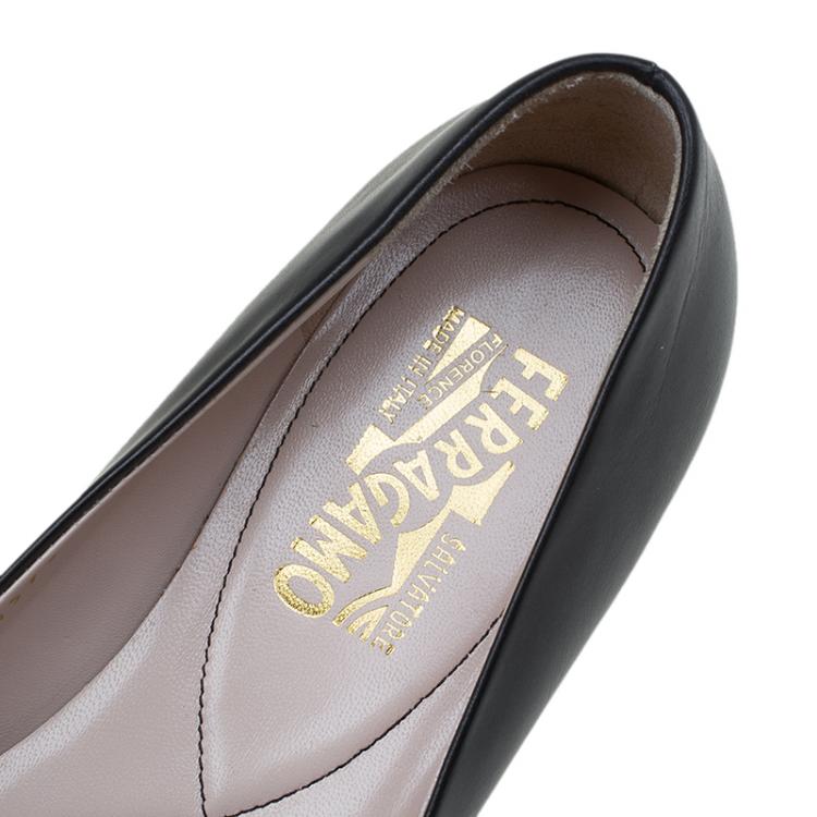 Pre Owned Salvatore Ferragamo Black Studded Cap Toe Dastin Ballet Flats Size 38