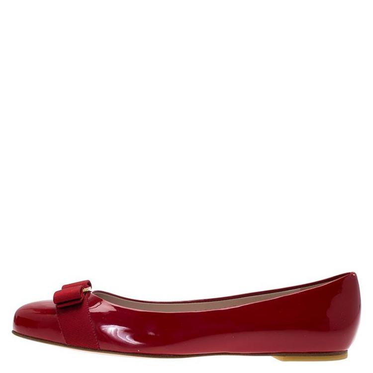 مملوكة مسبقًا Salvatore Ferragamo Red Patent Varina Ballet Flats Size 41