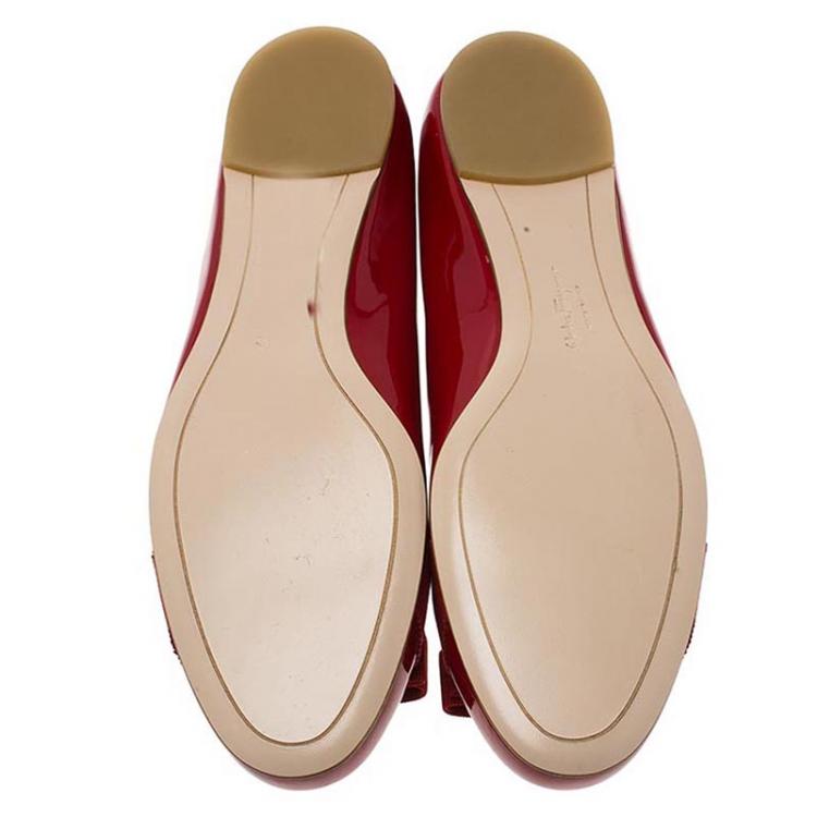 مملوكة مسبقًا Salvatore Ferragamo Red Patent Varina Ballet Flats Size 41