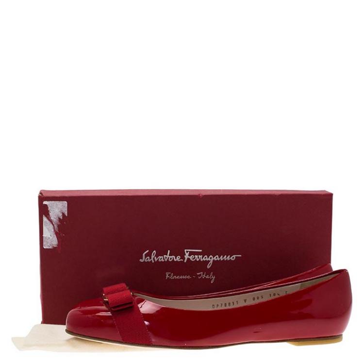مملوكة مسبقًا Salvatore Ferragamo Red Patent Varina Ballet Flats Size 41