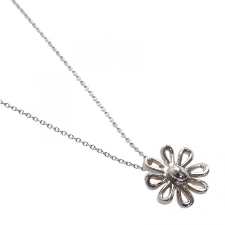 Pre Owned Tiffany & Co. Paloma Picasso Daisy Silver Pendant Necklace