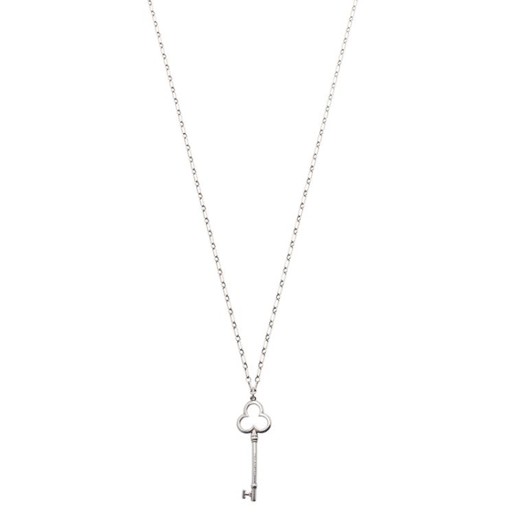 مملوكة مسبقًا Tiffany & Co. Trefoil Key Silver Pendant Necklace