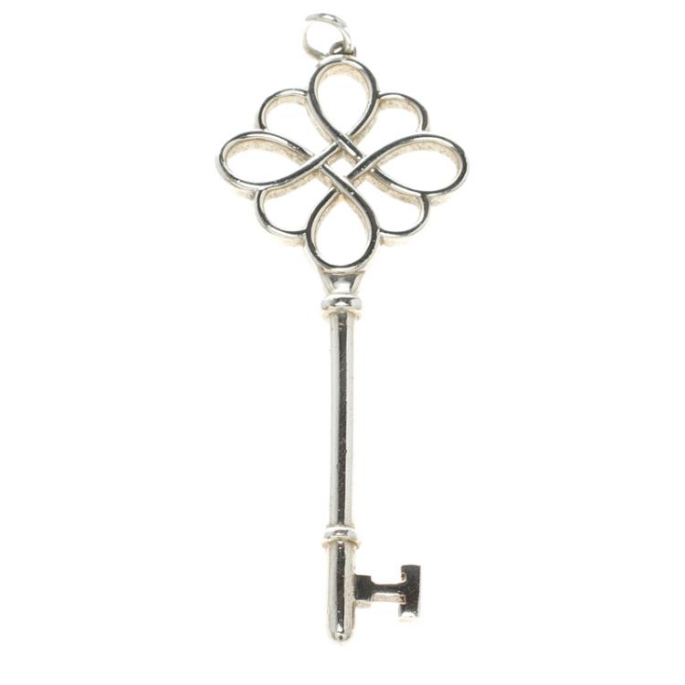 مملوكة مسبقًا Tiffany & Co. Tiffany Keys Knot Key Pendant 