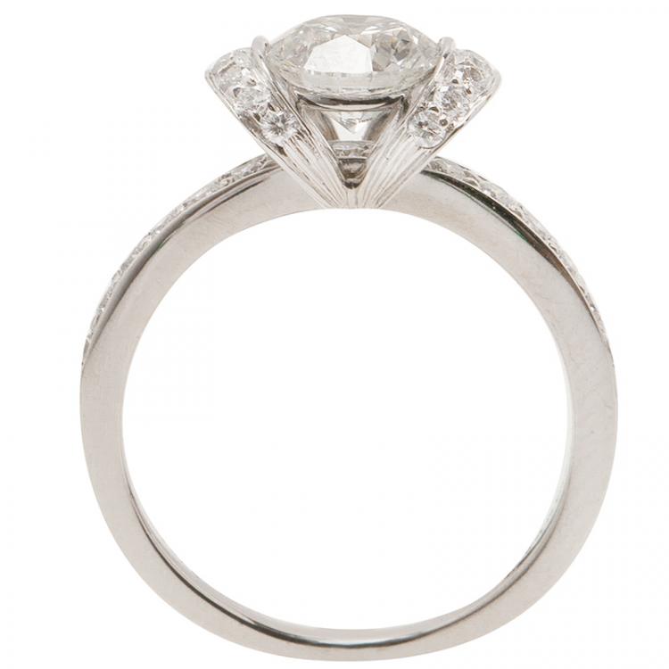 مملوكة مسبقًا Tiffany & Co. Round Brilliant 0.96 G VS1 Diamond  Ribbon Ring Size 51