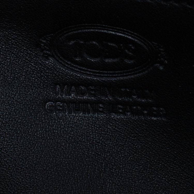 Pre Owned Tod's Black Patent Ziparound Wallet