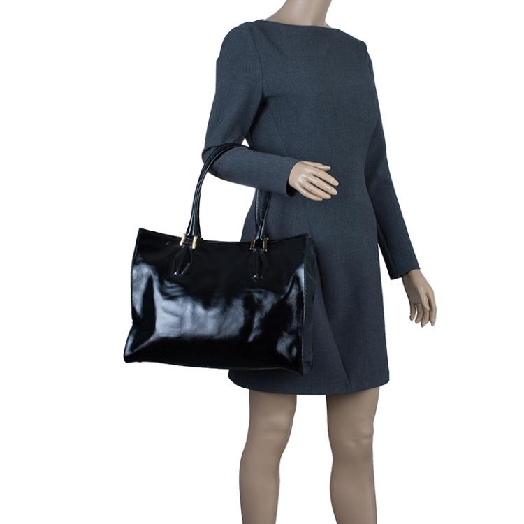 مملوكة مسبقًا Tod's Black Glazed Leather Medium Shopping Tote Bag