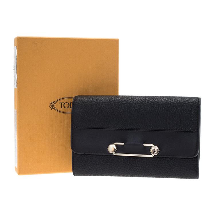Pre Owned Tod's Black leather Brooch Wallet