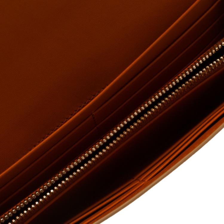 Pre Owned Tod's Beige Leather Radar Detail Long Wallet